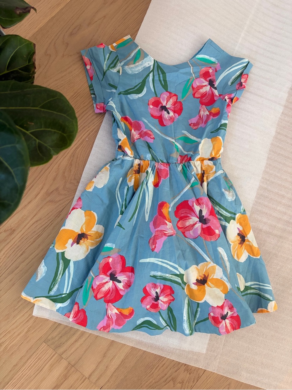 NWOT✨ Tea Open Back Dress